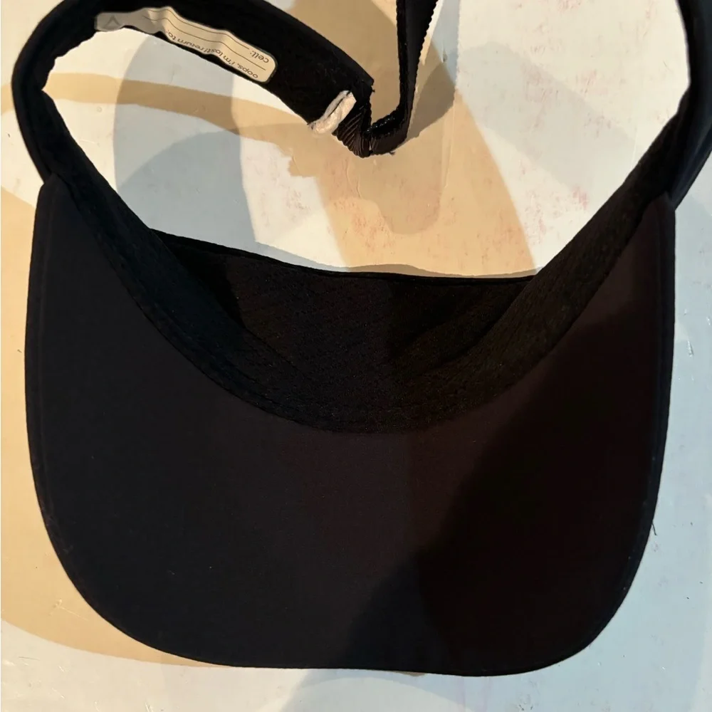 IVIVVA by LULULEMON Black Visor